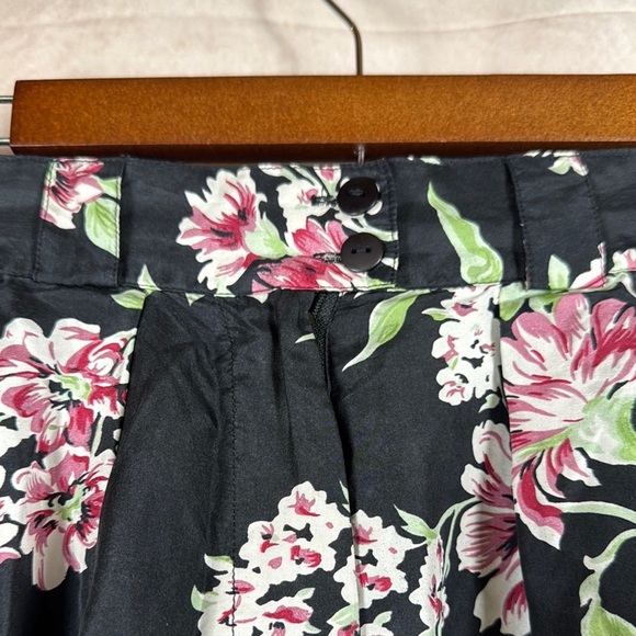 Vintage Hattie Carnegie 100% Silk Pleated Shorts Small Flowy Boho High Waist - Picture 3 of 14